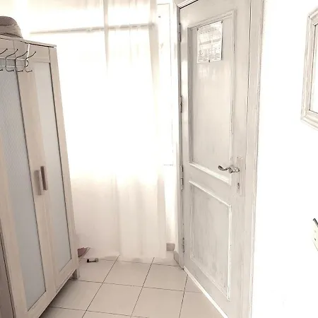 Apartment Ocean Breeze And Seaview